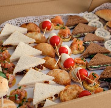 Take Away OPCIÓN 1 -80 canapés-